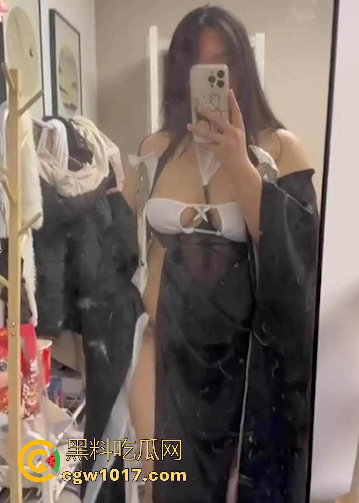 网聊约炮奶子大到夸张,超爱cosplay极品坦克bbw,敢露脸拍巨乳嫩逼,线下真实猛操,狠狠把她征服!-2