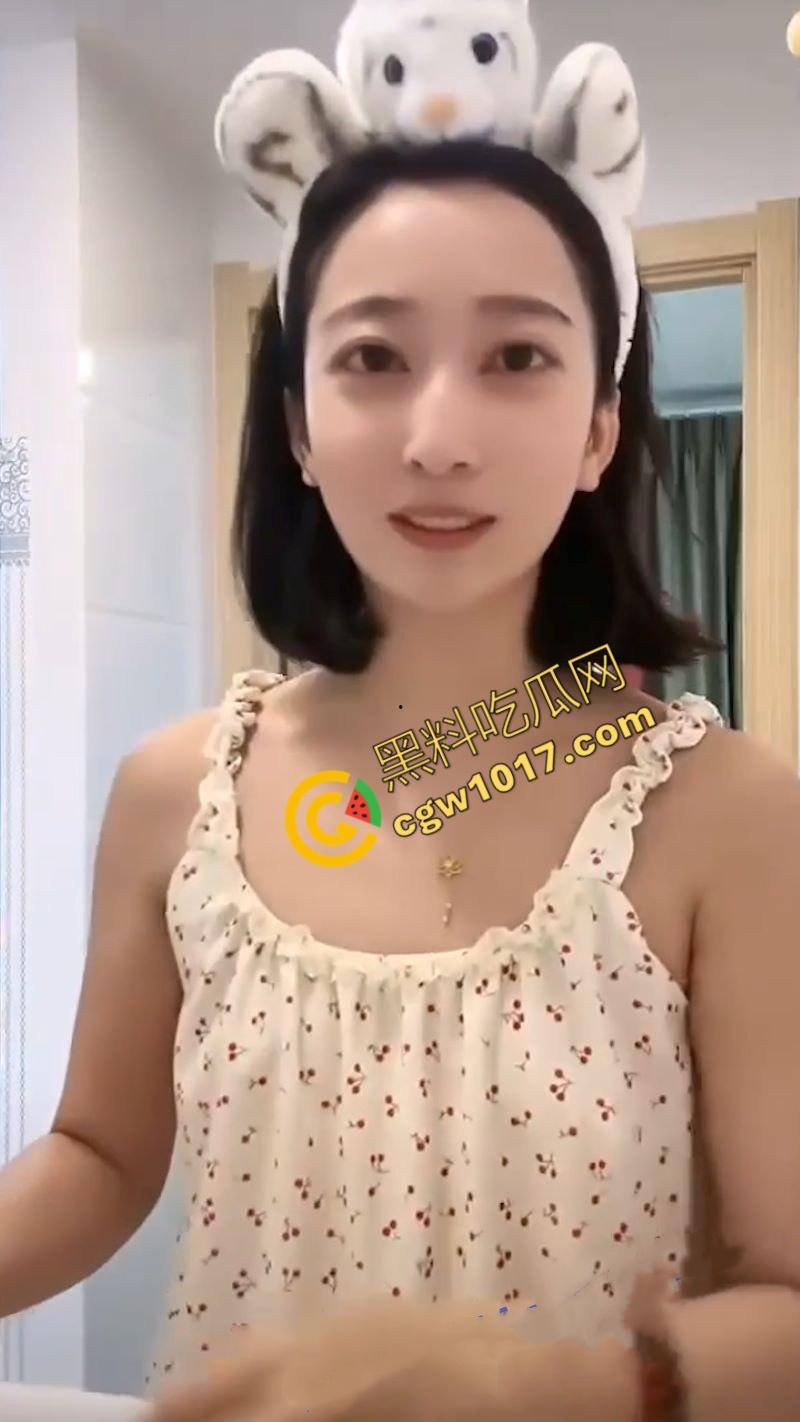 快手抖音网红最刺激走光集锦,暴露美穴美乳,惊艳贴身拍摄,性感迷离,眼力挑战,满足所有视觉欲望!-18