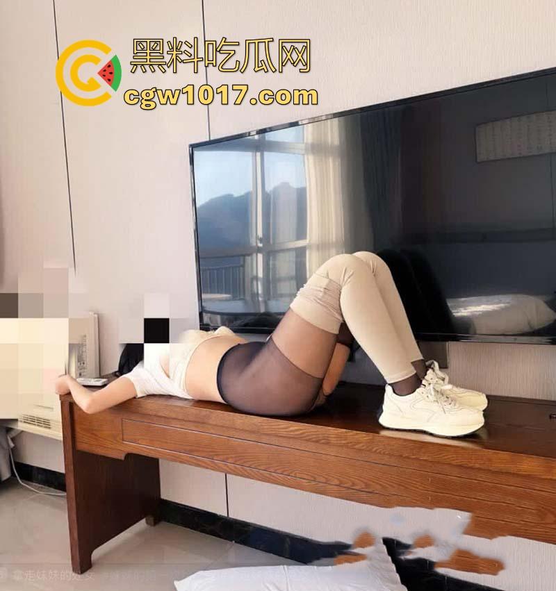 巨乳妹妹塞跳蛋发骚被发现,黑丝大奶勾引我操她,客厅扶窗猛攻后转战房间,狠狠骑乘帮骚逼止痒!-3