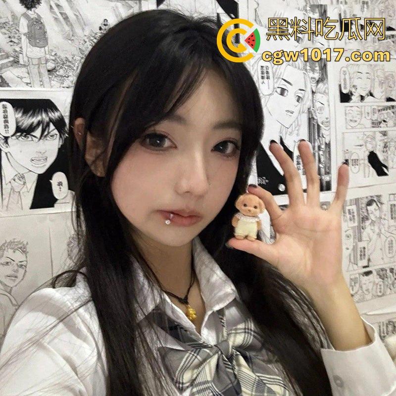 成都医科大学【徐梦梦】反差唇钉妹,冷清女神调教成淫荡母狗,穿黑丝JK跪舔金主肉棒,被后入猛干到外翻!-3