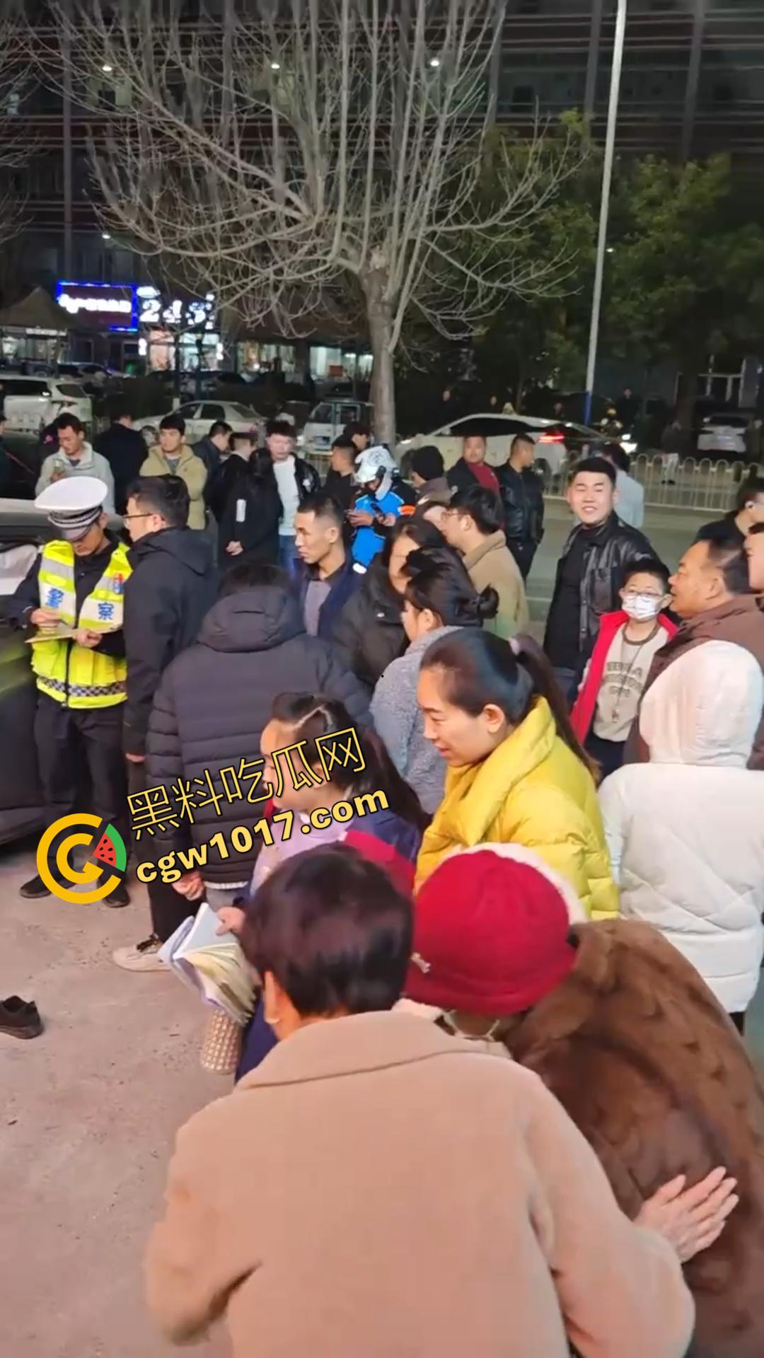 山东济南紫菜包饭店车祸事件曝光 再现【我爸是李刚】醉酒司机撞飞店主 现场血肉模糊 热搜两小时被全网封禁!-4