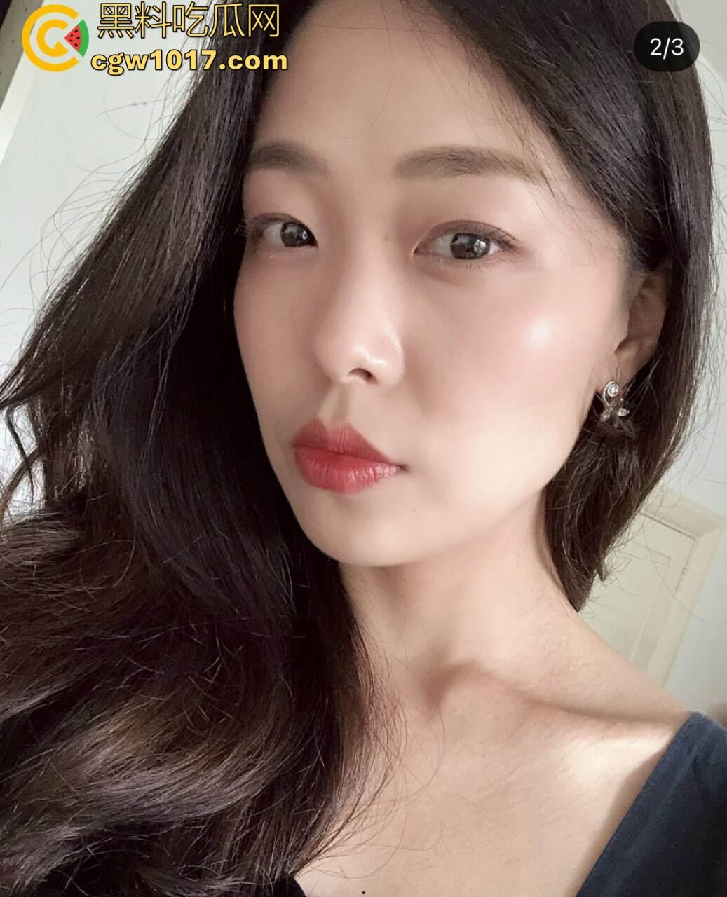 已婚饥渴少妇偷情被实锤!炮友拍下视频后泄密流出,表情饥渴 被后入时的叫声让人听了鸡儿梆硬,欲望这么强难怪会出轨!-2