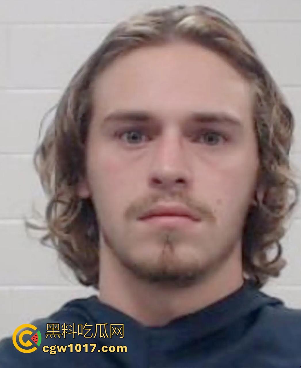 德克萨斯不养闲人 一位消防员 一位空军飞行员两人计划召集一支流浪汉军队,夺取海岸附近的一个岛屿并将所有女性都将成为性奴隶!-3