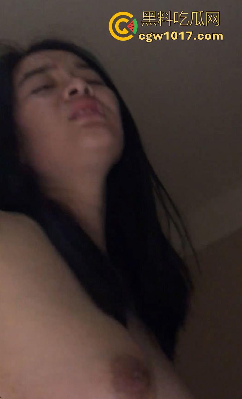 曾经哪个精神小伙如果也是能操上好逼了!跟甜美白领私下厮混,各种花式做爱,对镜后入大奶狂甩,浪叫到腿软!-6