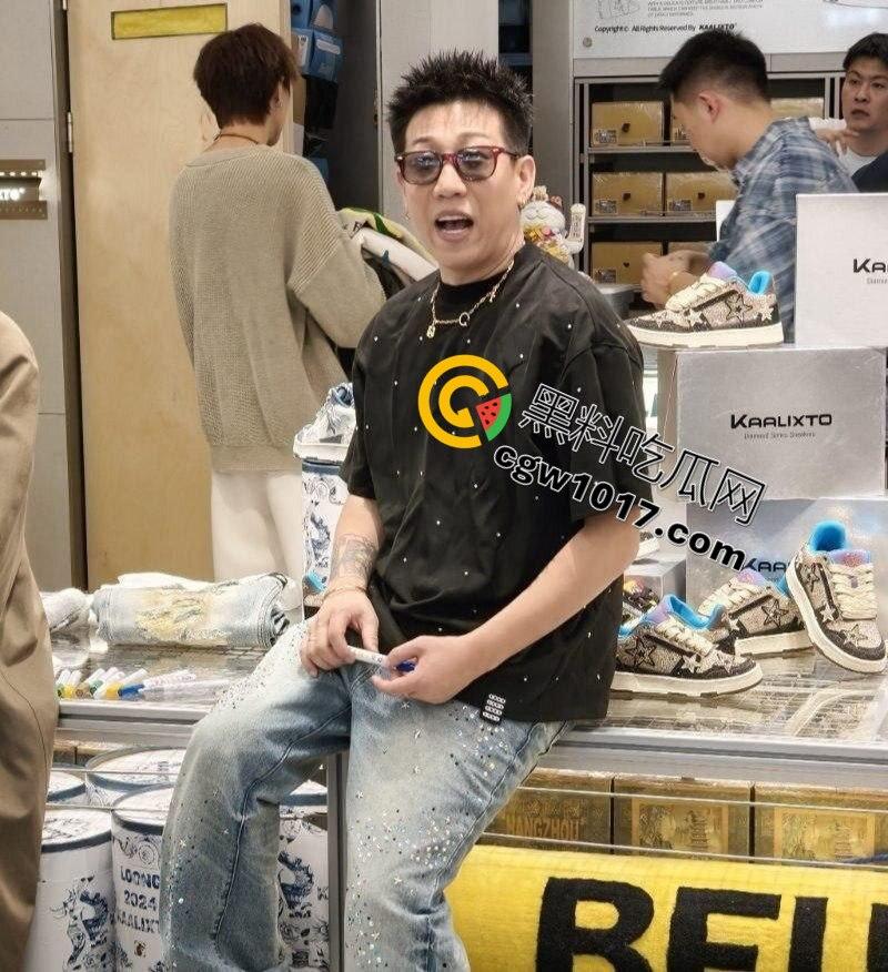 抖音百万级网红 老白不喝酒 被曝拒付3000陪滑费 女主发文控诉 身份却被实锤为外围女 完整版!-8