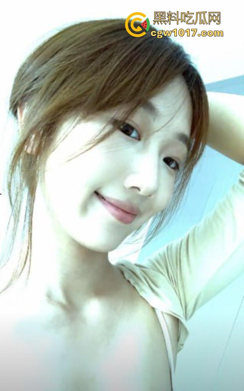 武汉师范学院大三学姐【廖子晴】露脸性爱视频曝光,翘臀高撅摇晃求插眼神饥渴,无套猛冲蜜穴淫液喷溅!-3