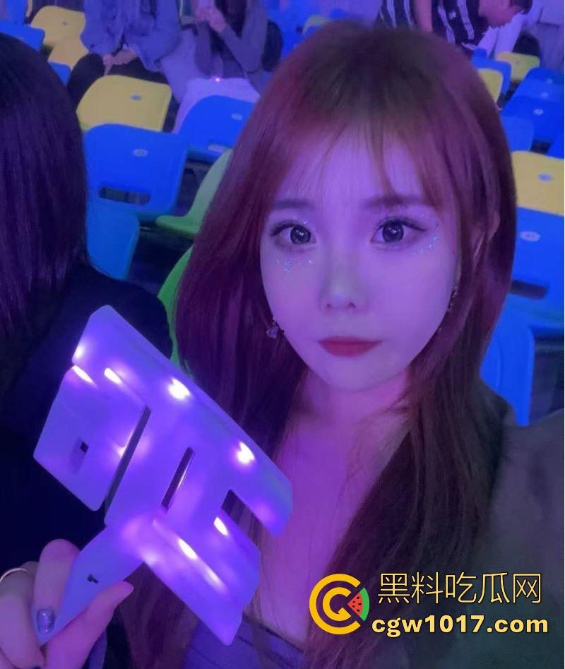 山东潍坊第二医科大学大奶母狗【许沫】欲焰焚身最骚大奶护士,各种骑乘无套猛插,胖是胖了点但胜在够骚!-3