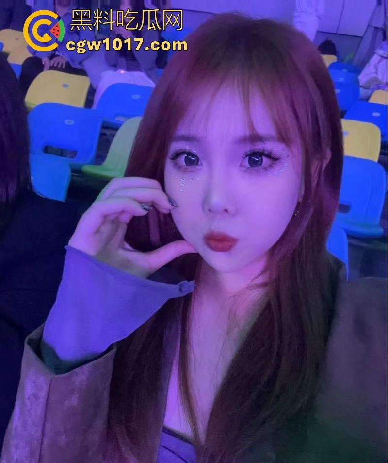 山东潍坊第二医科大学大奶母狗【许沫】欲焰焚身最骚大奶护士,各种骑乘无套猛插,胖是胖了点但胜在够骚!-2