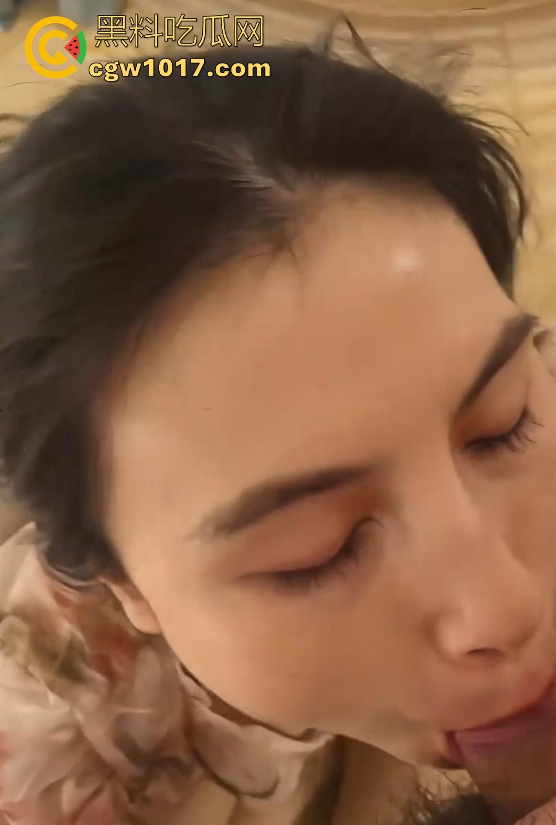 顶级熟女少妇偷情诱惑,情趣黑丝配高跟撩拨欲火,按头深喉爆操,蜜穴熟得一捅就出水,果然宝刀未老啊!-4