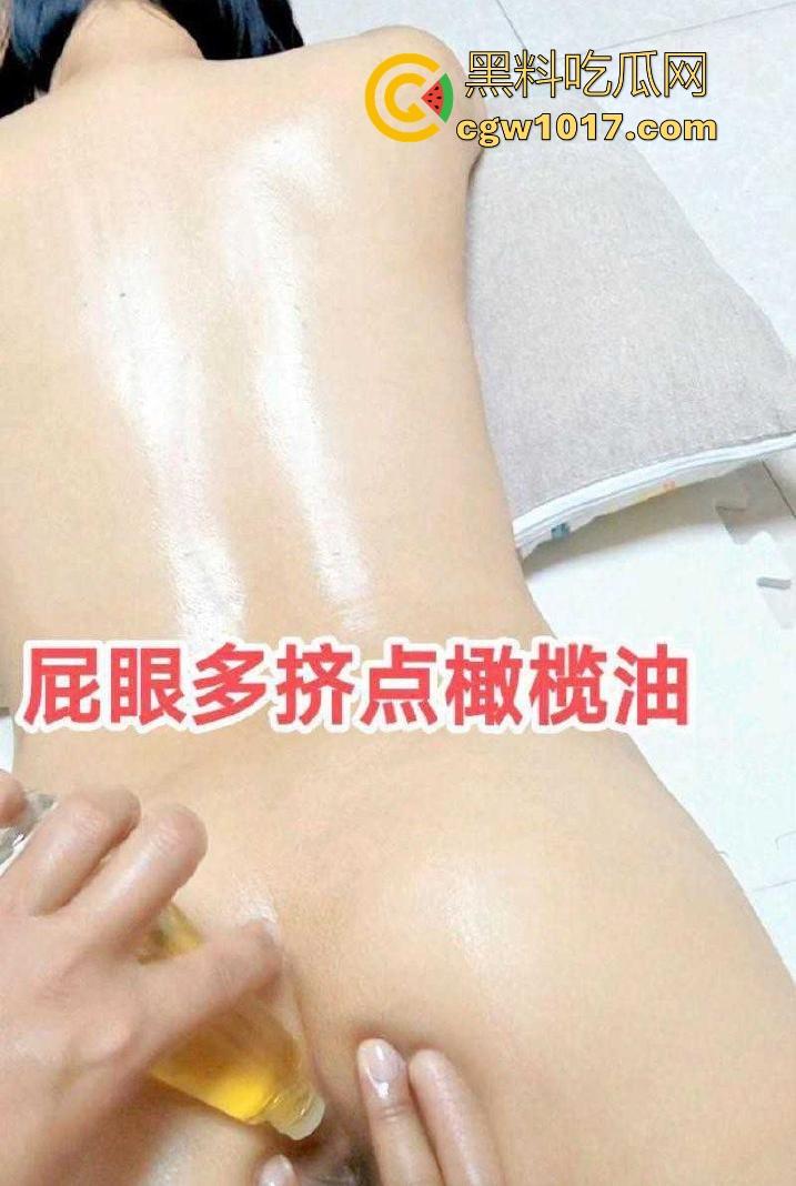 嫂子来月经饥渴难耐,为其推油按摩献殷勤,趁机菊花嫩穴一起蹂躏,可惜来姨妈了不能操,不得狠狠榨干!-7