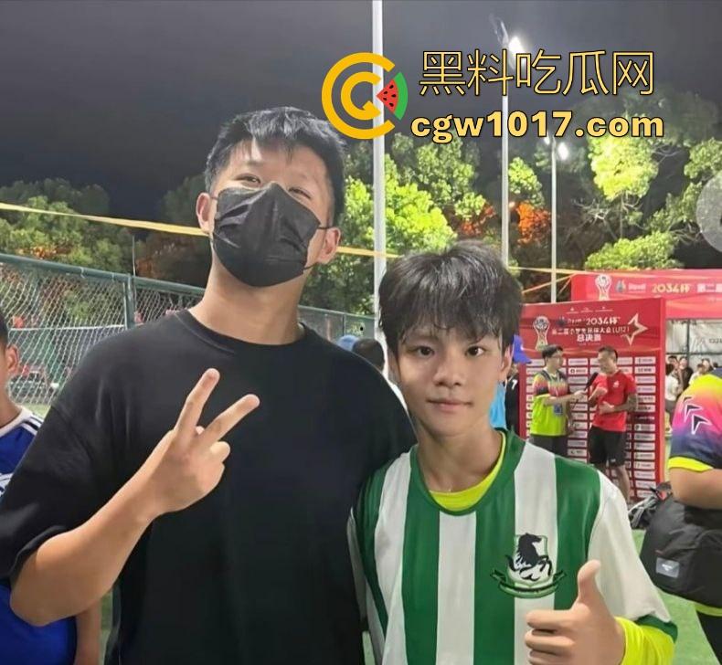 曾经被誉为国足未来的【詹景源】5P空姐黑料被曝!与32岁空姐的恋情,还组织5p淫啪,21秒完全露脸视频全网首曝!-22