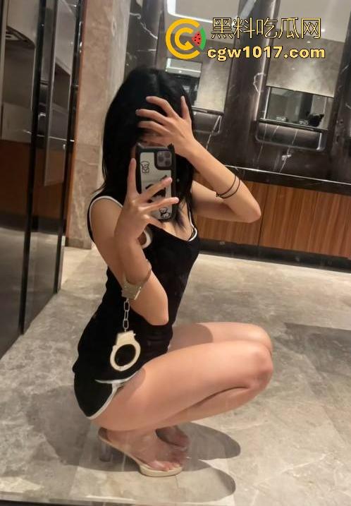 快手5.8万粉丝的精神小网红【林小桃】被金主调教爆操,真实露脸黑料私拍,小小的身体竟然藏着如此大的骚劲!-8