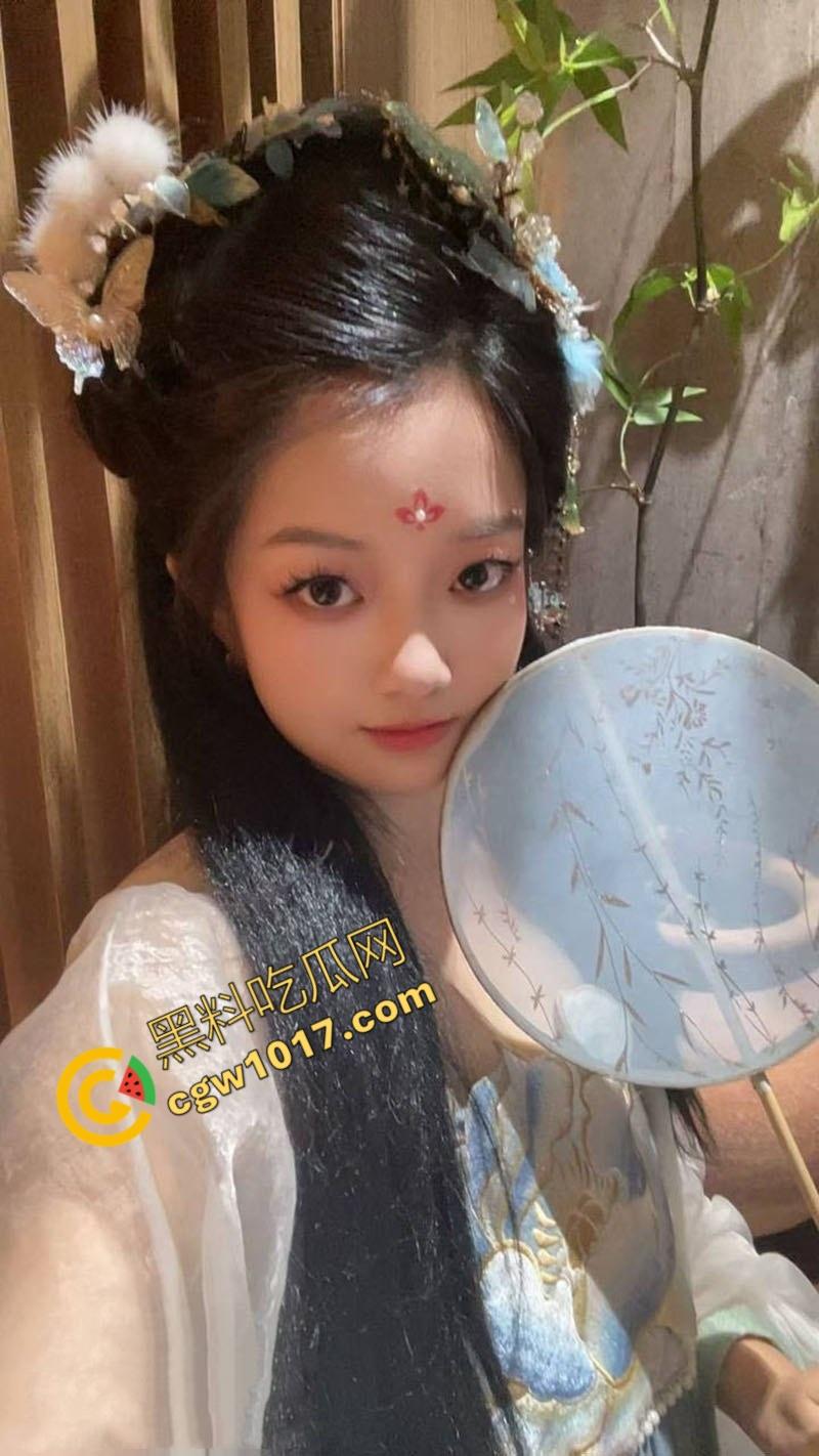 山东妖娆少妇狂野约炮!iPhone17 Pro诱惑下,淫声浪语不断,猛男直插猛射,浪叫不止,浓精灌满她痉挛的骚穴-2