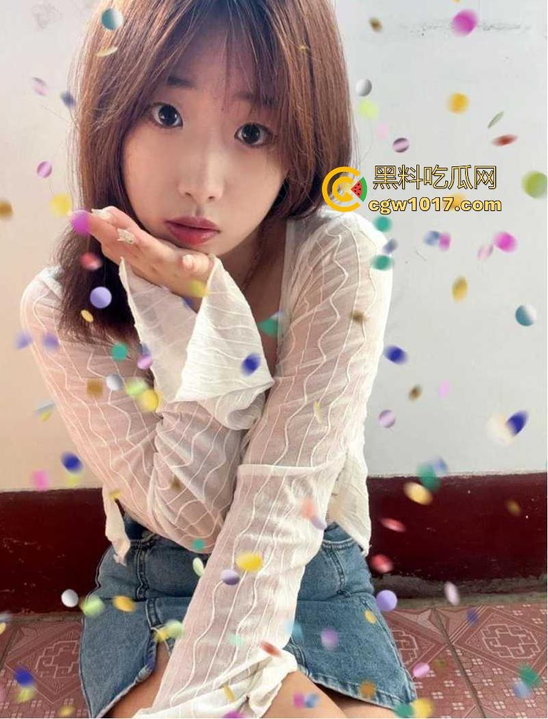 成都极品反差少妇【林文雯】万人骑乘公交车,大方炫耀爱被轮,全裸跪舔主人,简直是成都第一荡妇!-7