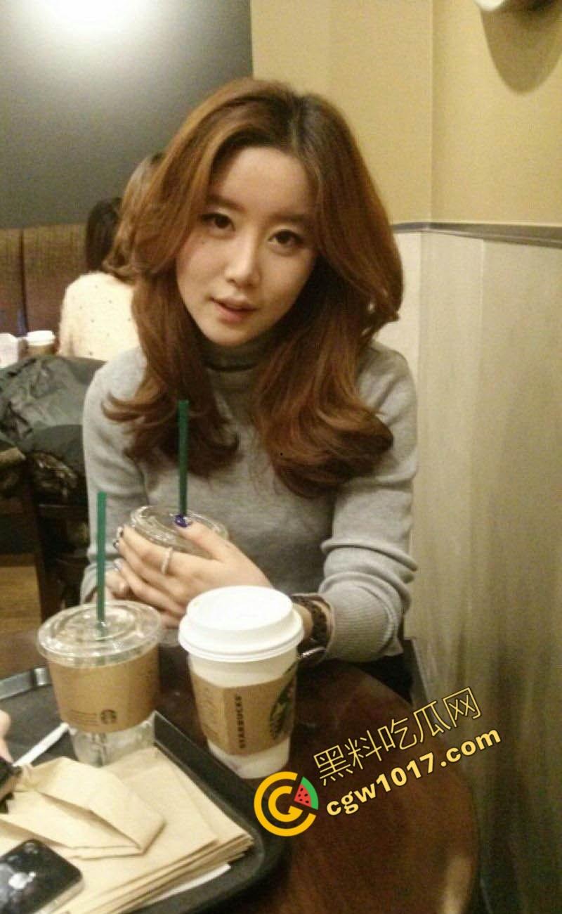 韩国暖男杀手【朴研兮】性感勾魂,私密视频疯传,财阀3P调教,骚穴高潮迭起,淫水白浆齐飞,女神私下尽显母狗本色!-3