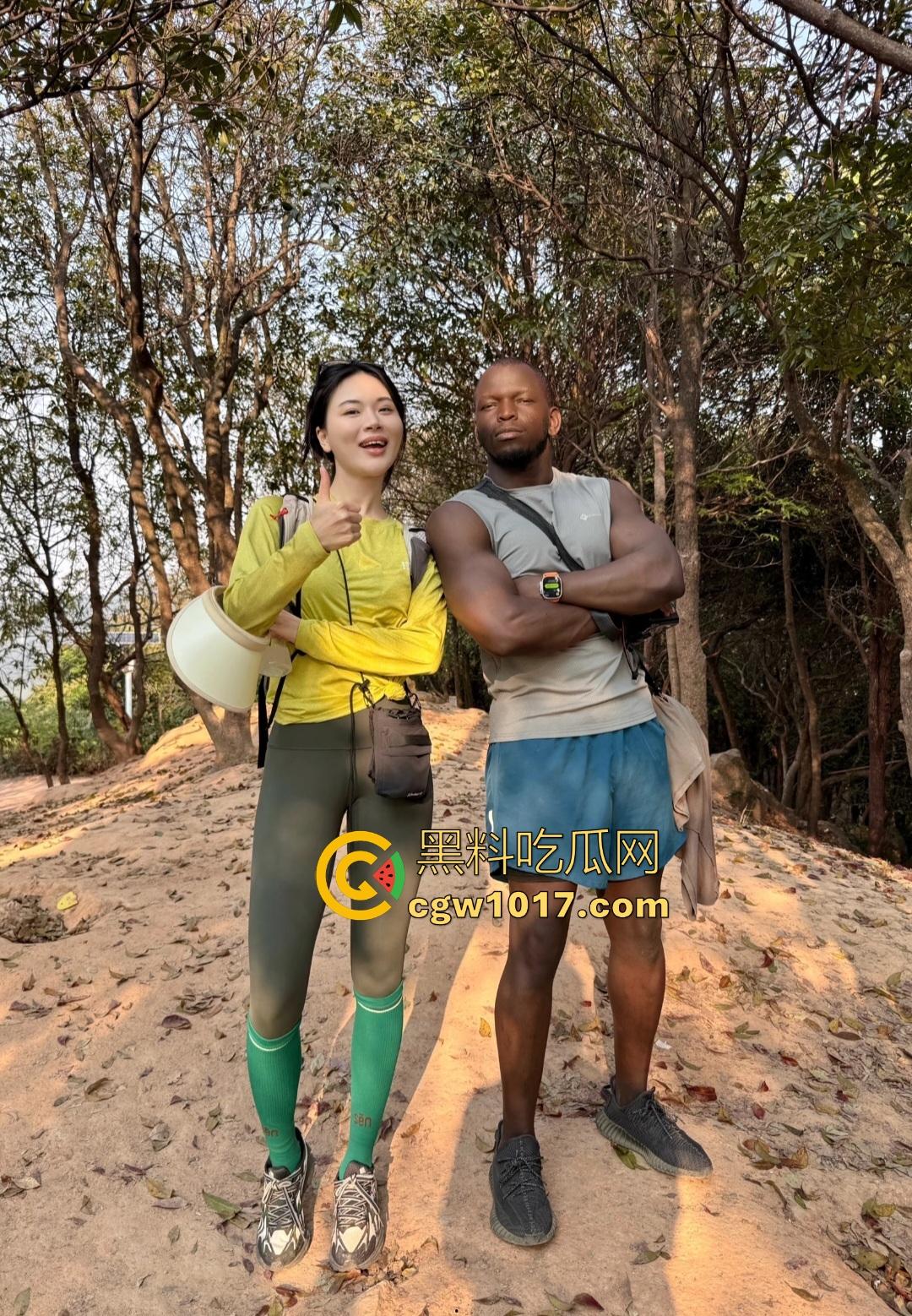 黑哥的大黑吊固然凶猛,但是主播也是身经百战,女上位榨精就是爽,黑牛直接被骑软!-5