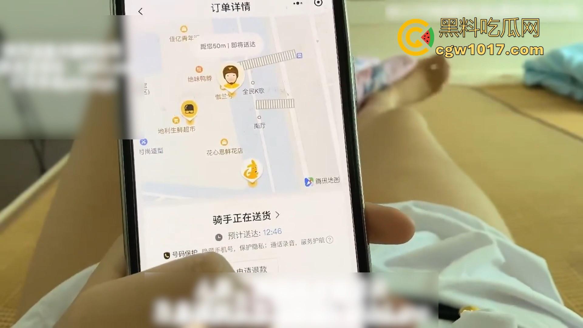 这是美团投资新拍的宣传片吗?送餐还有巨乳嫩逼全自动骑乘,不射出来还不让走,又想骗我去送外卖!-3