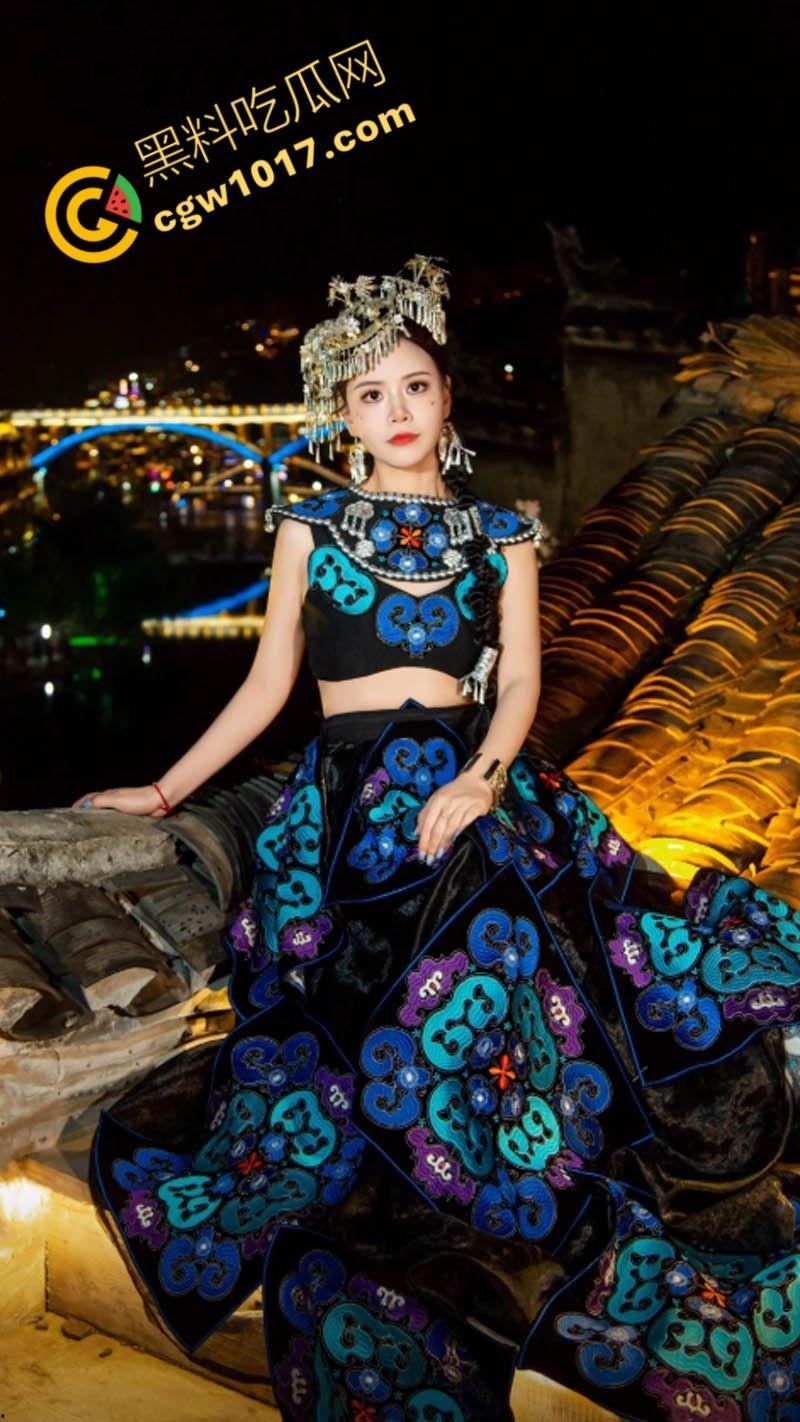 抖音网红【达丽小阿姨】慵媚无边!红蕾锁魂吸力十足,翘臀乱颤,乳波荡漾,男人猛攻不停,浪叫连天,淫靡现场!-2