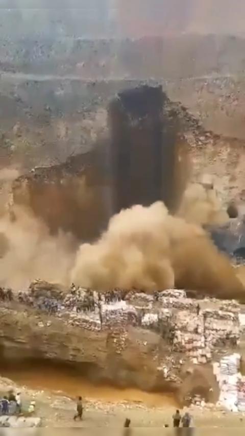 惊天摄魄!非洲刚果铜矿场坍塌惨剧:80人惨被活埋葬身矿场,挖掘机疯狂清尸,尸骨遍野!-3