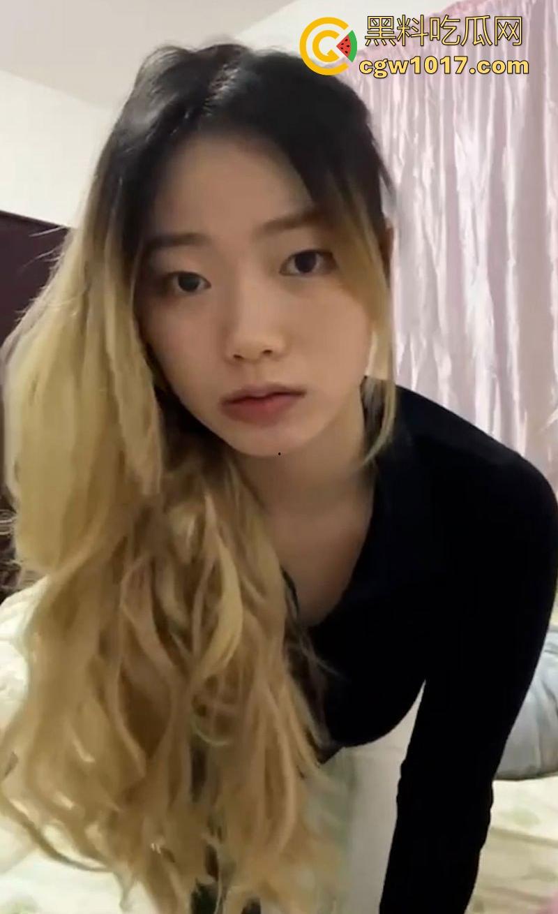 广西大学清纯大一女大【叶雯雯】可爱学妹露脸自慰,私下无比风骚,粉嫩小穴被男友爆操到合不拢!-3