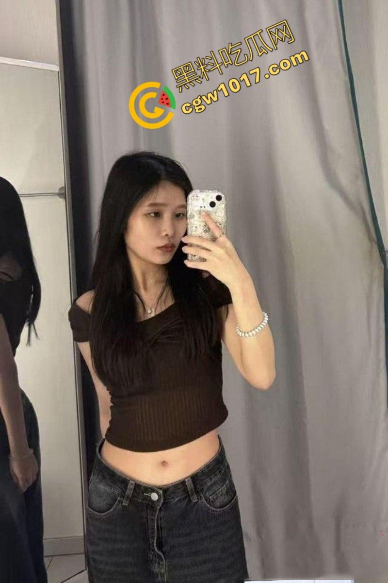 长沙工业学院大二清纯学姐【李芊婉】不雅视频曝光,雪肌黑丝大长腿,高潮迭起翻白眼,校园女神淫荡自慰,大屌猛插满足欲火-2