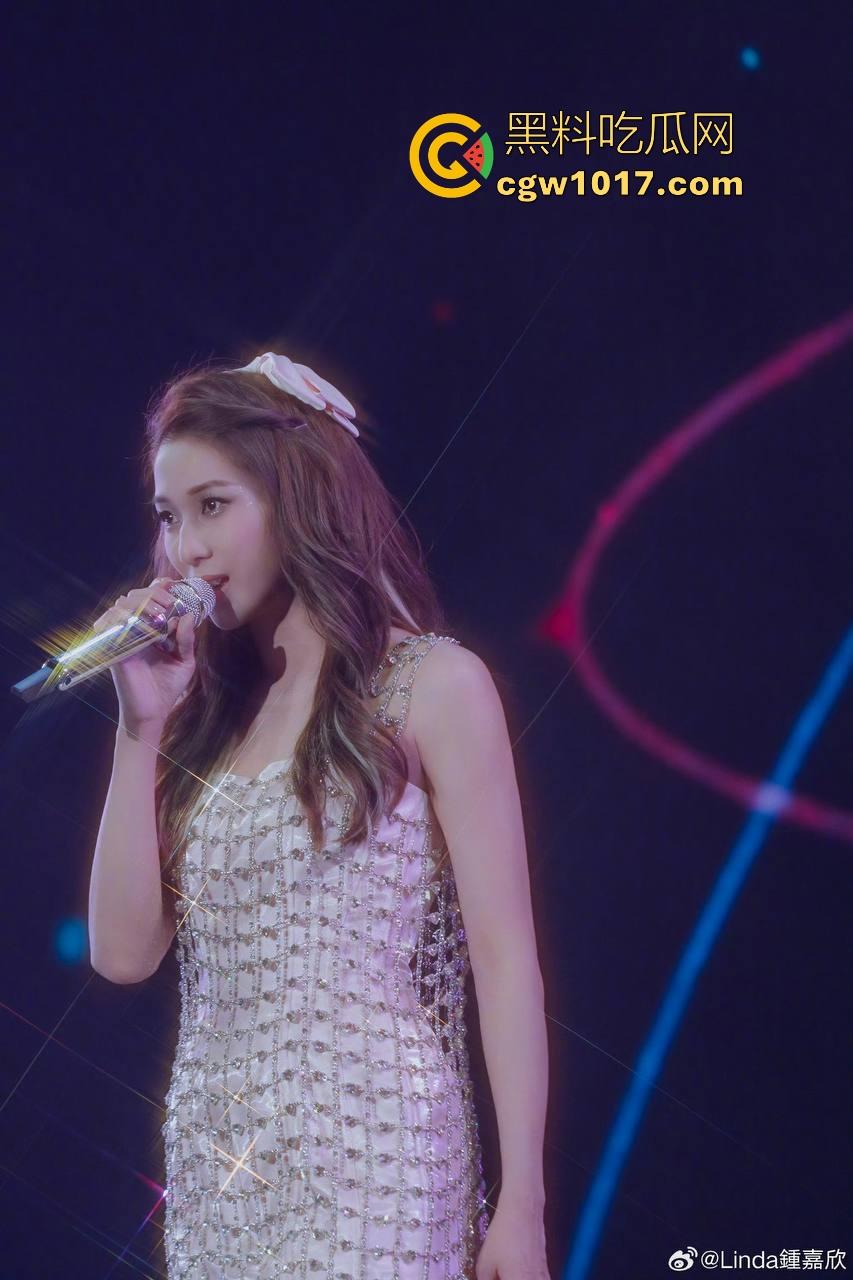 香港TVB女演员好彩妹【钟嘉欣】曝光老公【Jeremy】婚内出轨视频,童年女神为夫淡出竟遭背叛令人惋惜!-18