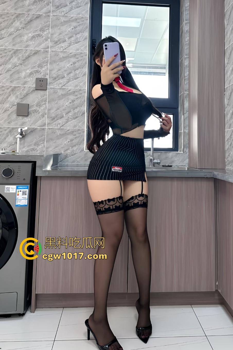 这年头还有女大【王爽】被网调变小母狗!线上露奶还秀自慰,线下被金主夹头口交深喉,口到爽才放行!-6