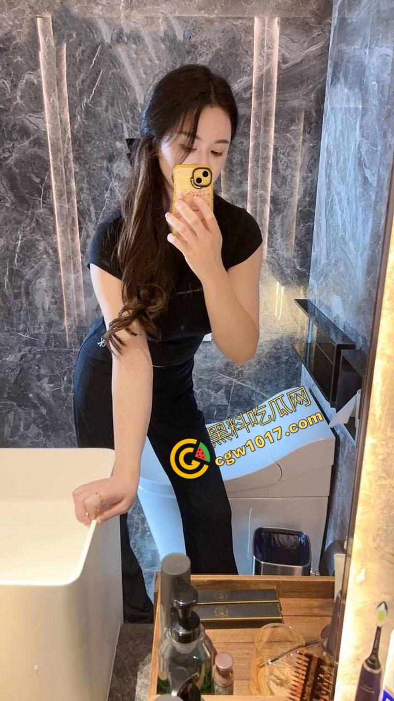 湘西美艳淫娃【宫佳怡】性爱大曝光:迷人巨乳、修长大长腿,深喉口交,猛烈抽插,淫叫连连,分分钟喷发!-3