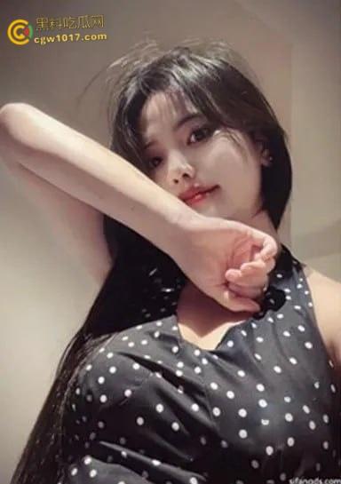 广西清纯嫩妹【何少雪】,为帮渣男还赌债签下裸贷,站立撒尿掰逼自慰,不料被骗输光跑路,被债主怒爆私拍!-3