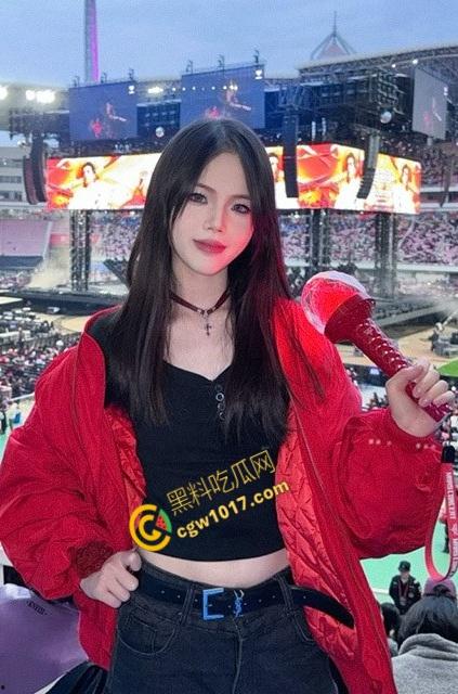 猛捅金融艳女！银行职员升职秘籍：深喉巨棒，翘臀翻滚，领导狂插爆鸡，人前淑女人后荡妇，极致淫乱视频曝光！-2