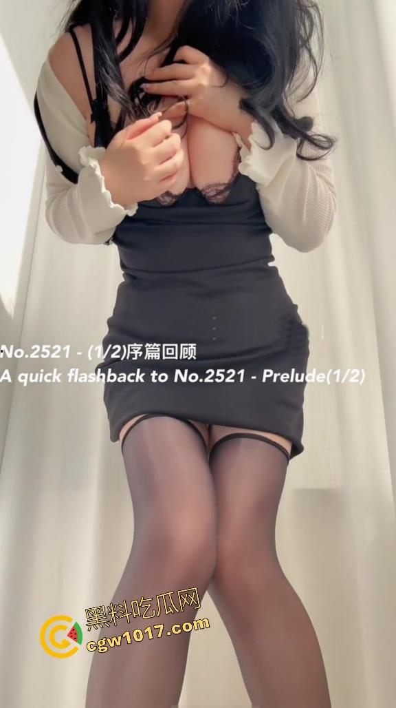 推特知名巨乳福利姬【olive】超淫新作流出,黑丝御姐开档诱惑,自慰狂怼小穴,淫水直流,性感魅力让人沉浸肉欲诱惑!-2