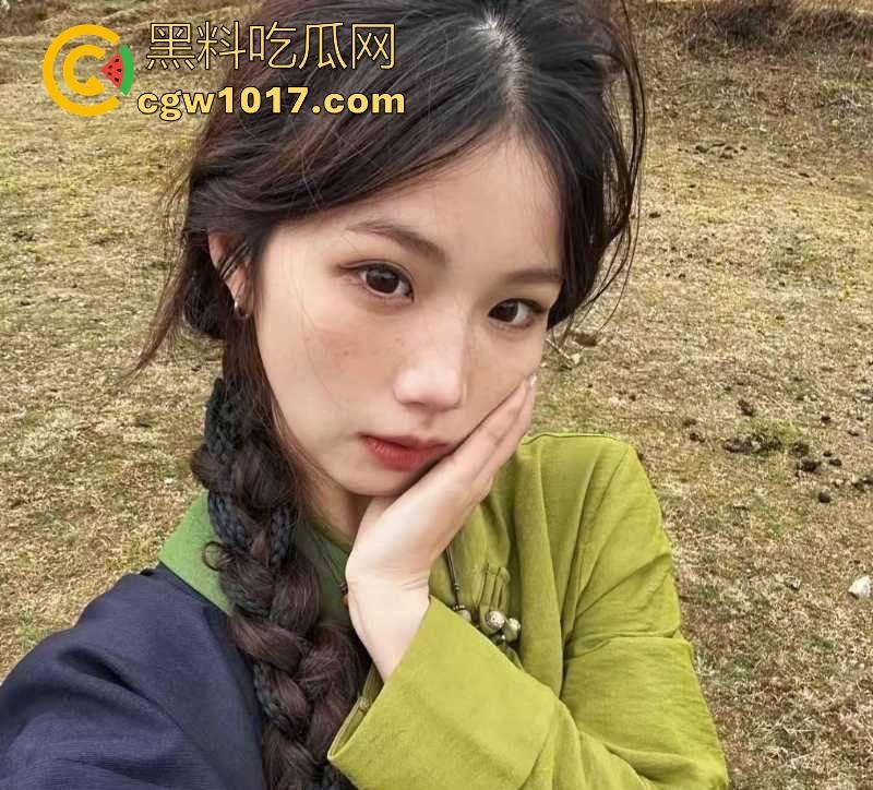 抖音热瓜骑行圈白兰鸽事件大曝光!纯欲女骑士傍富二代【木头叔叔】深夜酒店猛舔大屌,一晚十次打底,插完就甩!-8