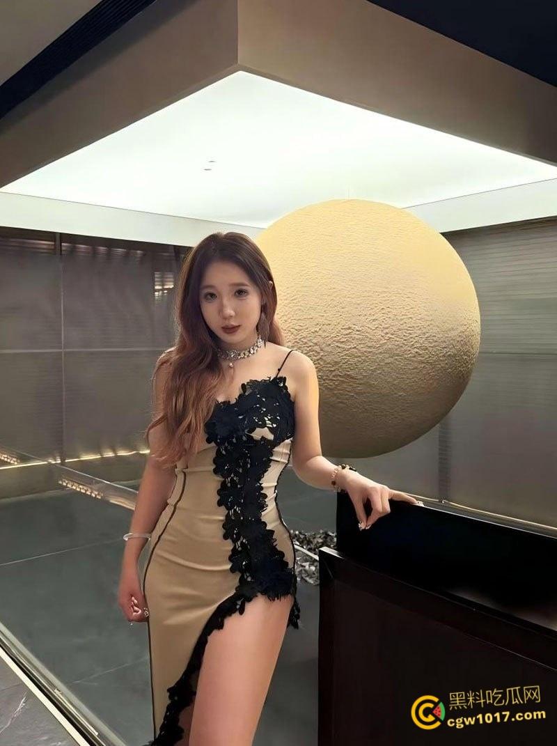 高颜值学姐饥渴难耐,不穿内裤被按在办公桌狂操!抠逼调教爽到高潮喷水,椅子上后入内射浪叫不停!-2