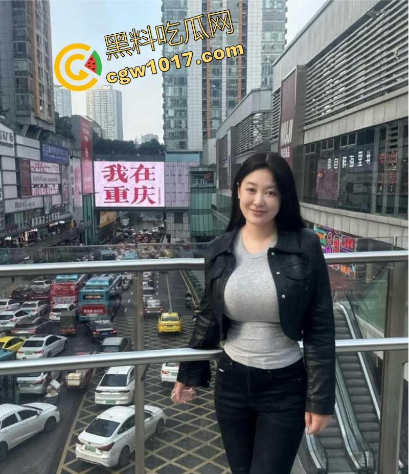 排卵期大姨子饥渴难耐,主动真空换装勾引,后妈裙瑜伽裤性感诱惑,微胖巨乳惨遭无情爆操内射!-2