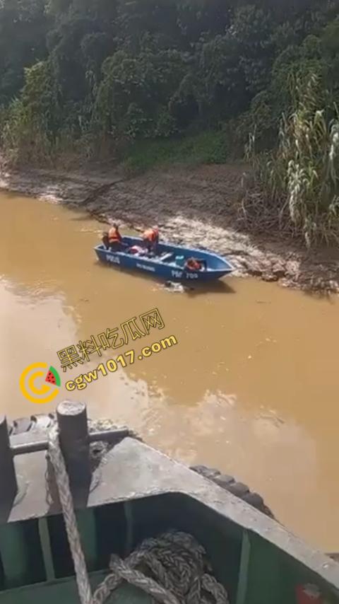 男子野泳惨遭鳄鱼袭击,身体被肆意撕裂,尸体血肉模糊,搜救队惊惧地目睹这惨绝人寰的一幕-10