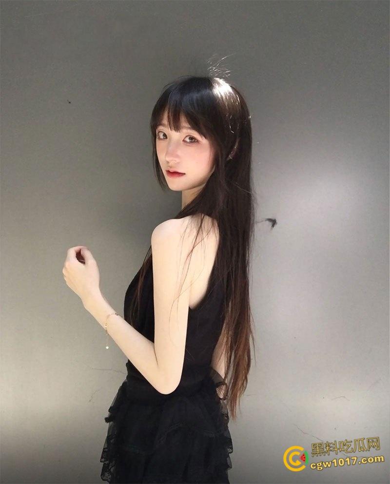 高颜气质御姐【刘若霓】,杭州做外围卖淫视频曝光,极品美腿开档黑丝,趴在窗户后入打桩,骚浪淫叫太诱人了 !-4