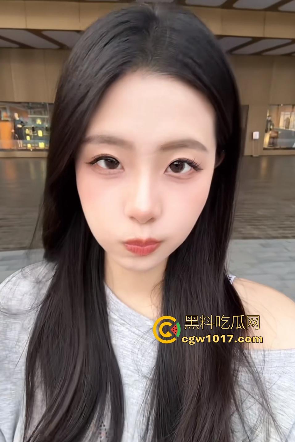 “知性”反差女友被男友偷拍做爱!追了好久才到手的超级白嫩完美肉体,不拍下来可惜了,还得猛猛操!-5