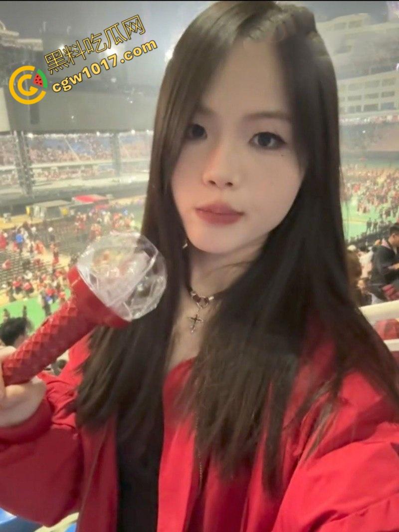 猛捅金融艳女!银行职员升职秘籍:深喉巨棒,翘臀翻滚,领导狂插爆鸡,人前淑女人后荡妇,极致淫乱视频曝光!-3