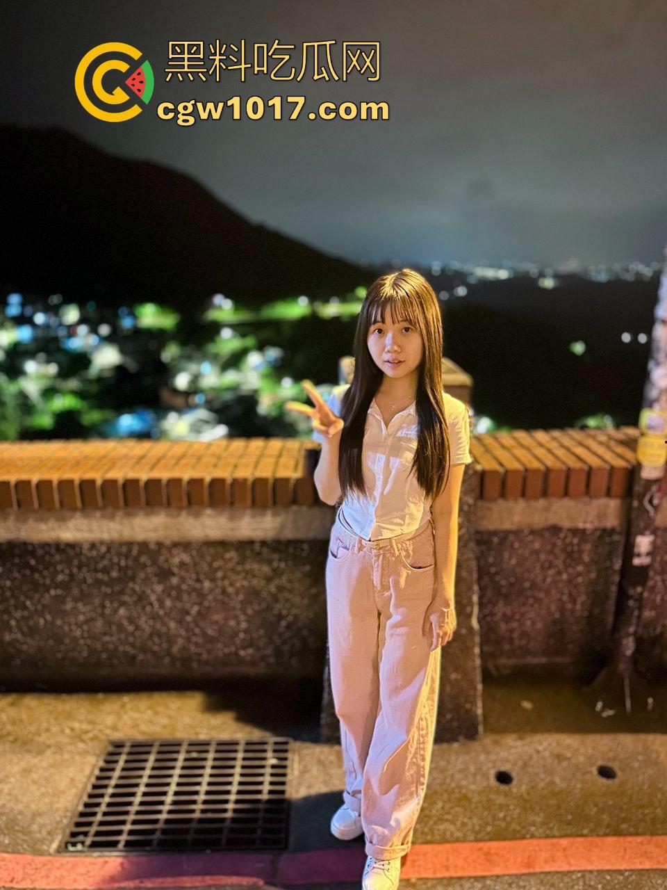 探探网聊3个月拿下极品小学妹,清纯可爱反差母狗,性爱口交技术一流,年纪轻轻花样挺多!-2